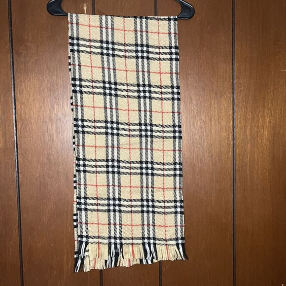Vintage Burberrys of London Scarf , Made in Scotland 100% Wool - Picture 4 of 5